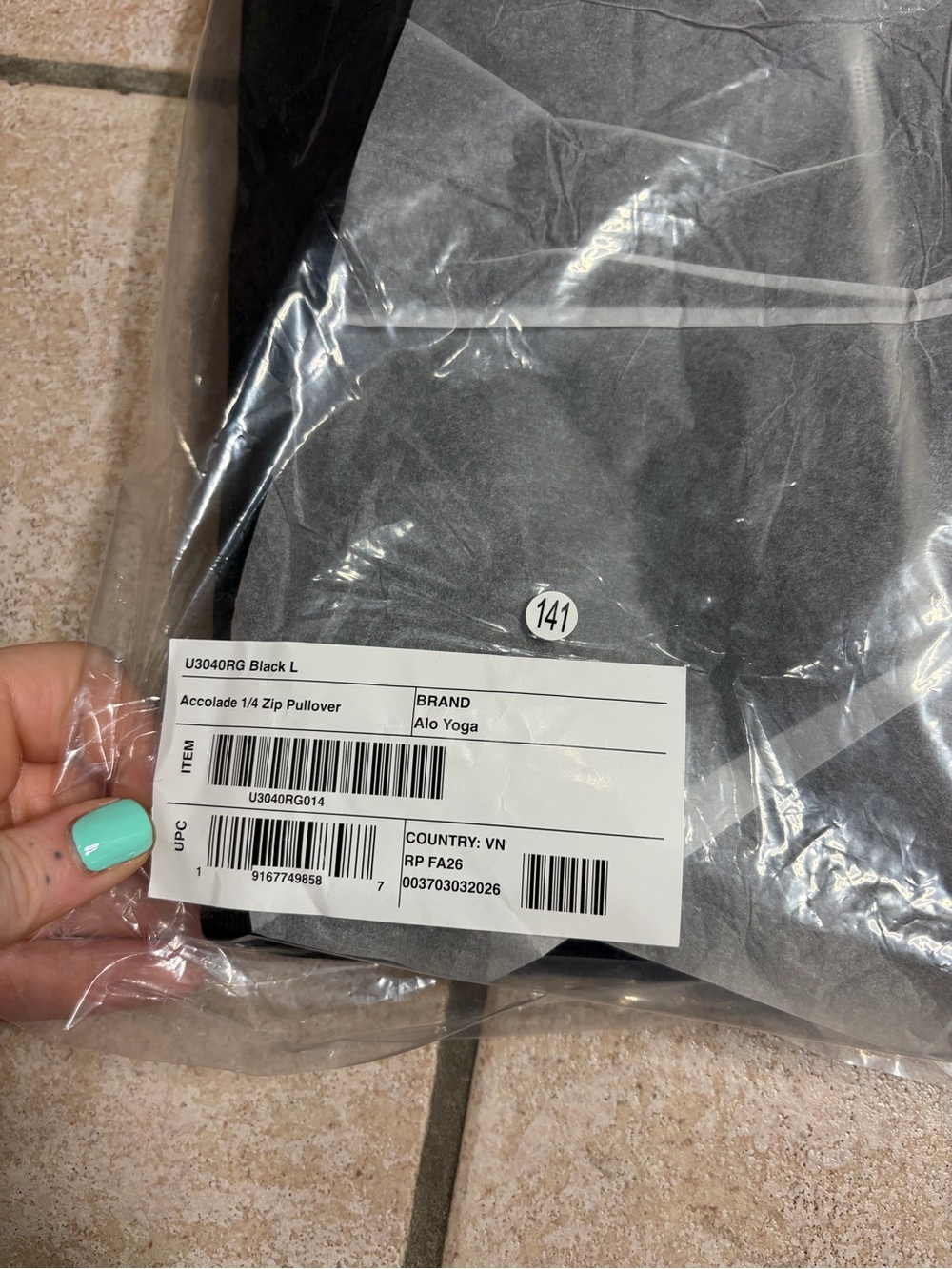NWT ALO Accolade 1/4 Zip Pullover (Black) Size Large - Picture 4 of 13